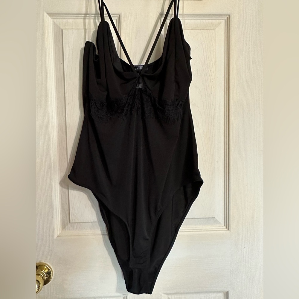 SOLD Curvy Sense